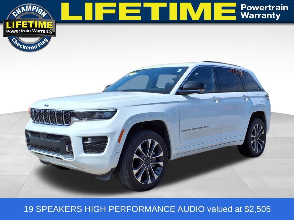 2023 Jeep Grand Cherokee Overland's photo