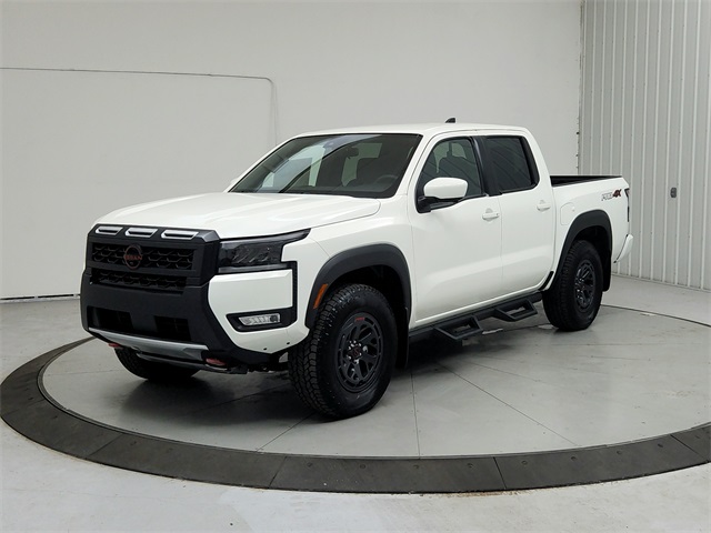 2026 Nissan Frontier PRO-4X photo 3