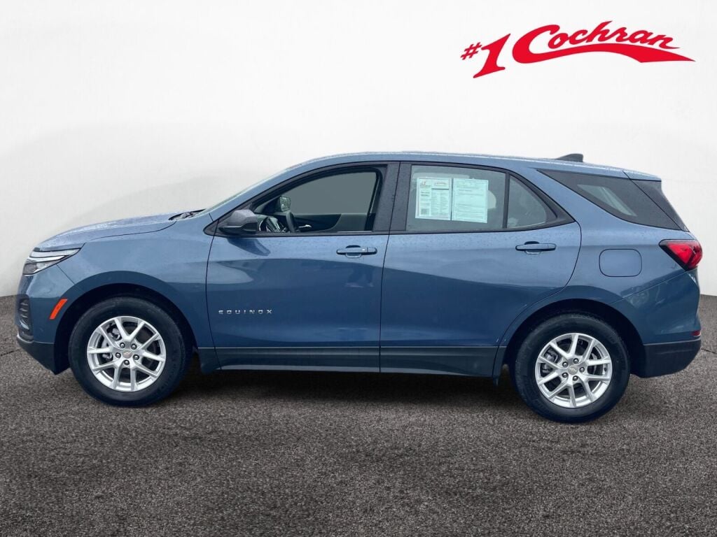 2024 Chevrolet Equinox LS photo 4