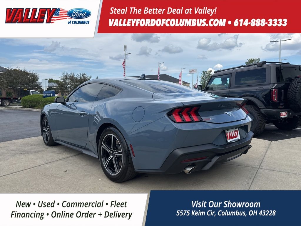 2024 Ford Mustang EcoBoost photo 4