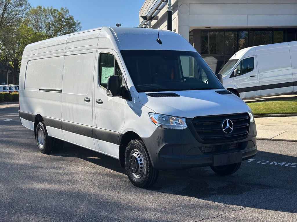 2025 Mercedes-Benz Sprinter Cargo Van Base's photo