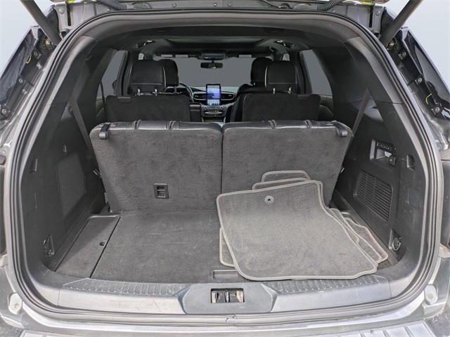 2020 Ford Explorer ST photo 14