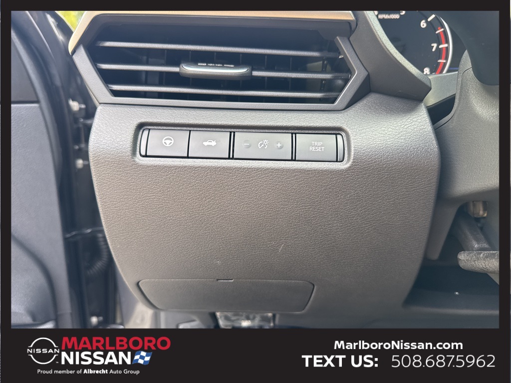 2025 Nissan Altima SL photo 17