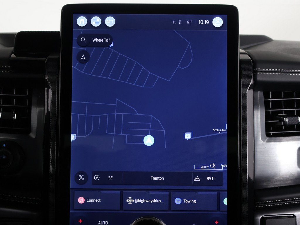 2023 Ford F-150 Lightning Platinum photo 33