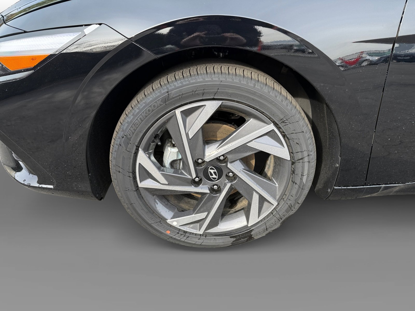 2025 Hyundai Elantra Hybrid Limited photo 9