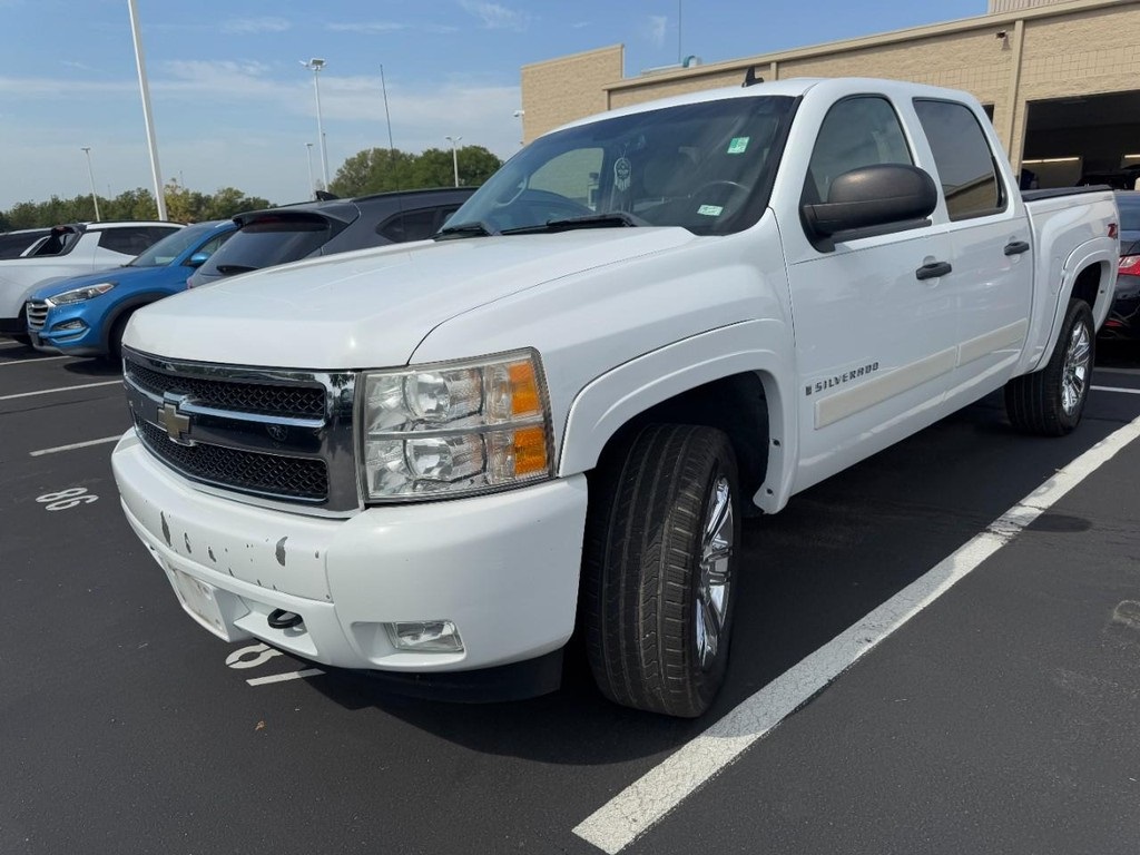 2007 Chevrolet Silverado 1500 LT photo 4