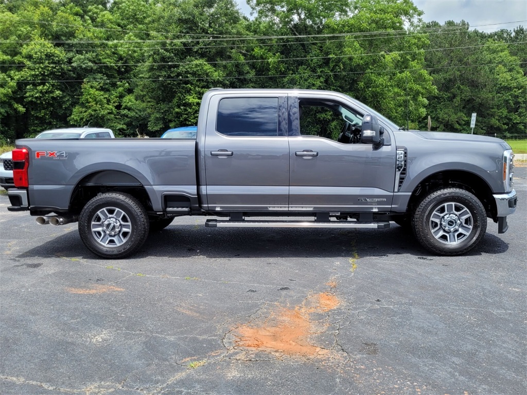 2025 Ford F-250 Lariat photo 11