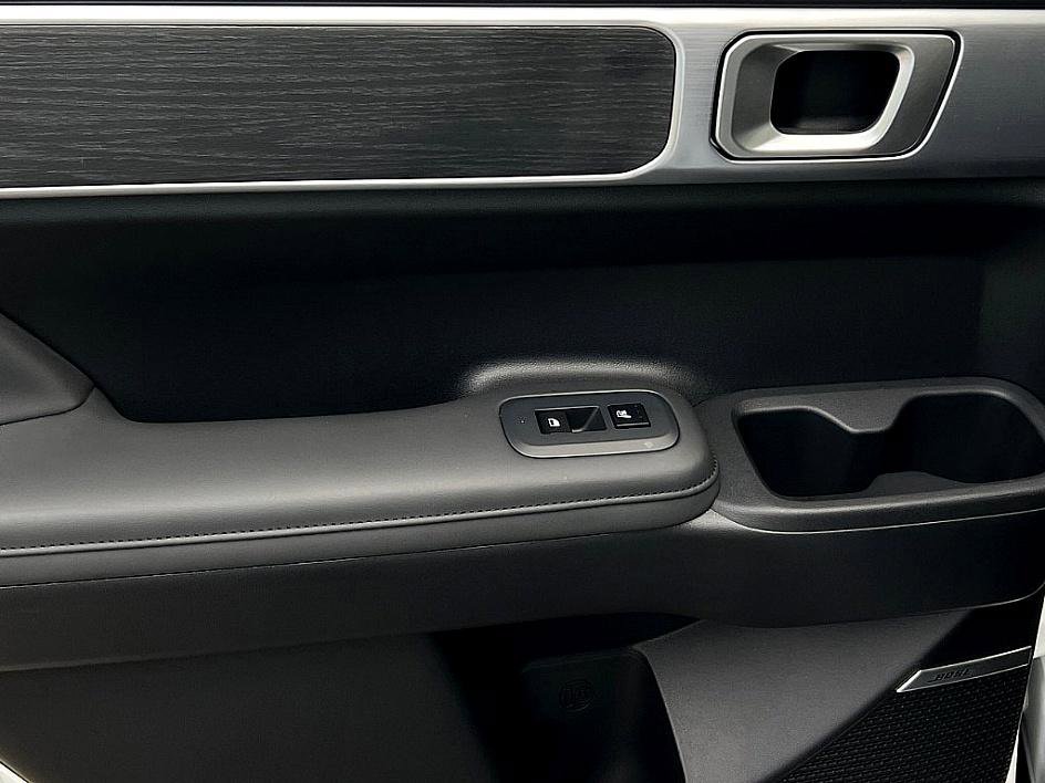 2025 Hyundai Santa Fe Limited photo 7