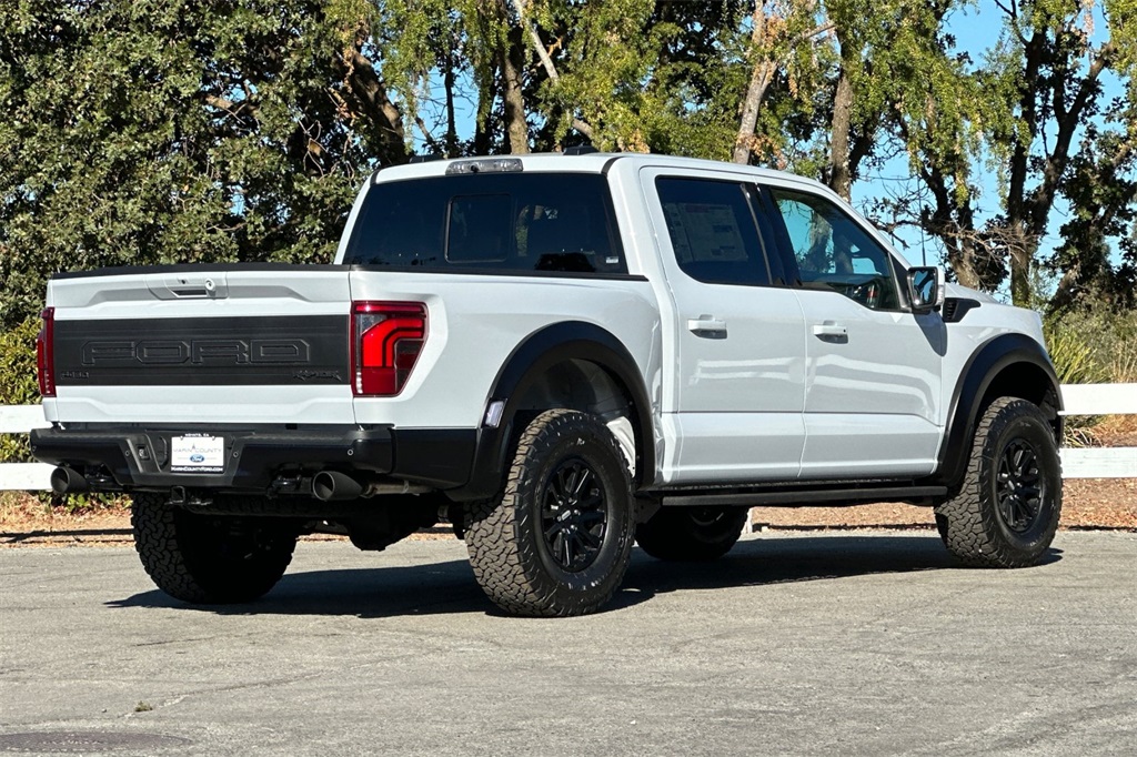 2025 Ford F-150 Raptor photo 4