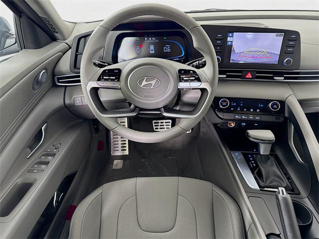 2025 Hyundai Elantra SEL Sport photo 26