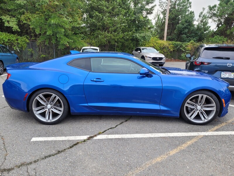 2018 Chevrolet Camaro 1LT photo 2