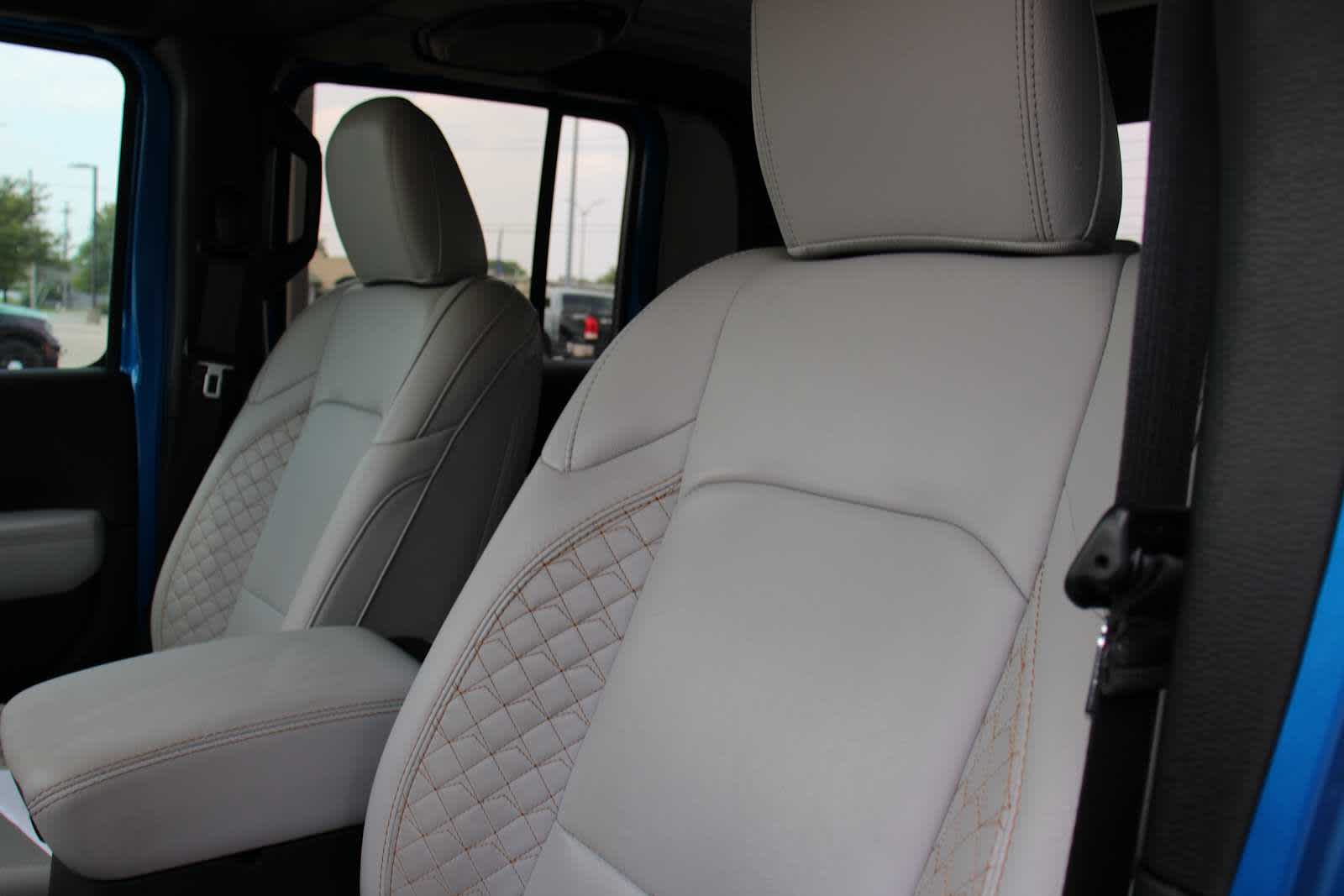 2022 Jeep Gladiator High Altitude photo 15