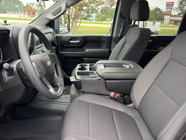 2022 Chevrolet Silverado 2500HD Custom photo 6