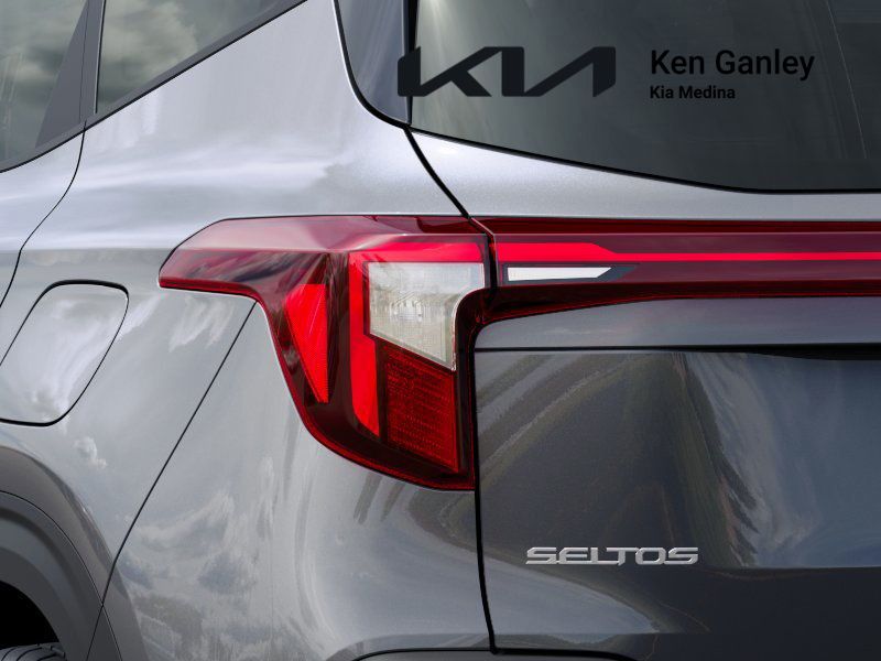 2026 Kia Seltos LX photo 3
