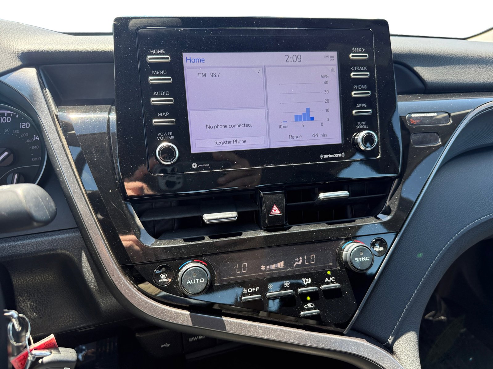 2023 Toyota Camry SE photo 12