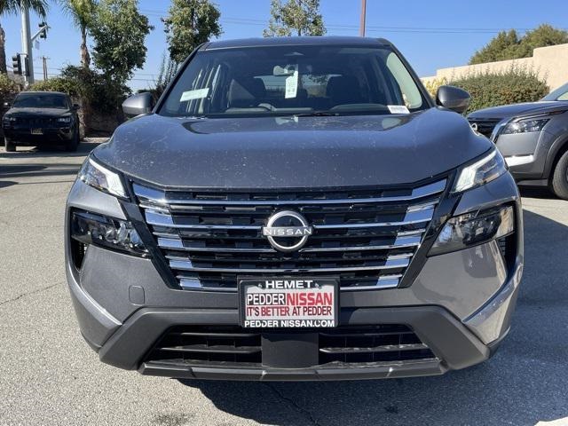 2025 Nissan Rogue SV photo 7