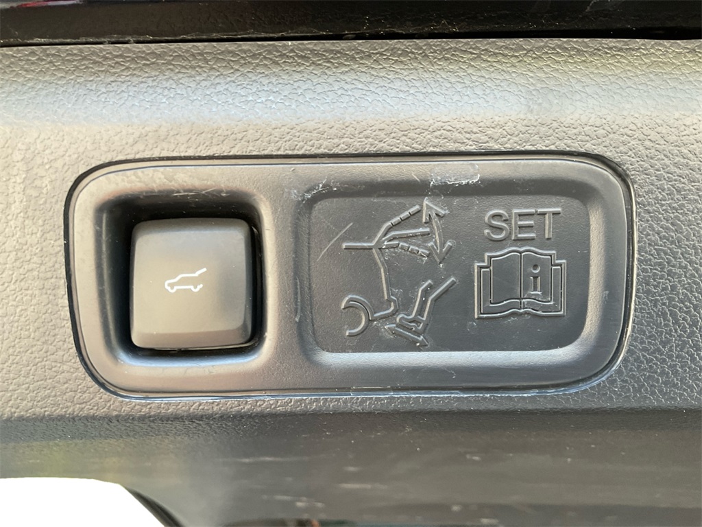 2023 Ford Expedition Limited photo 28