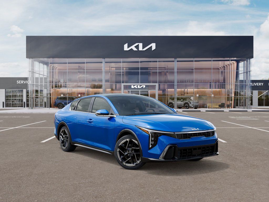 2025 Kia K4 GT-Line photo 7