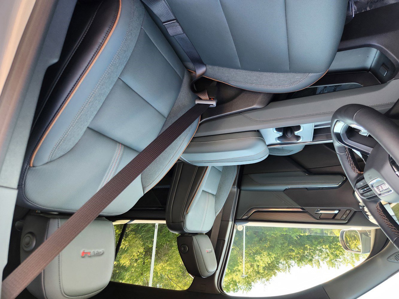 2026 Gmc Acadia AT4 photo 14