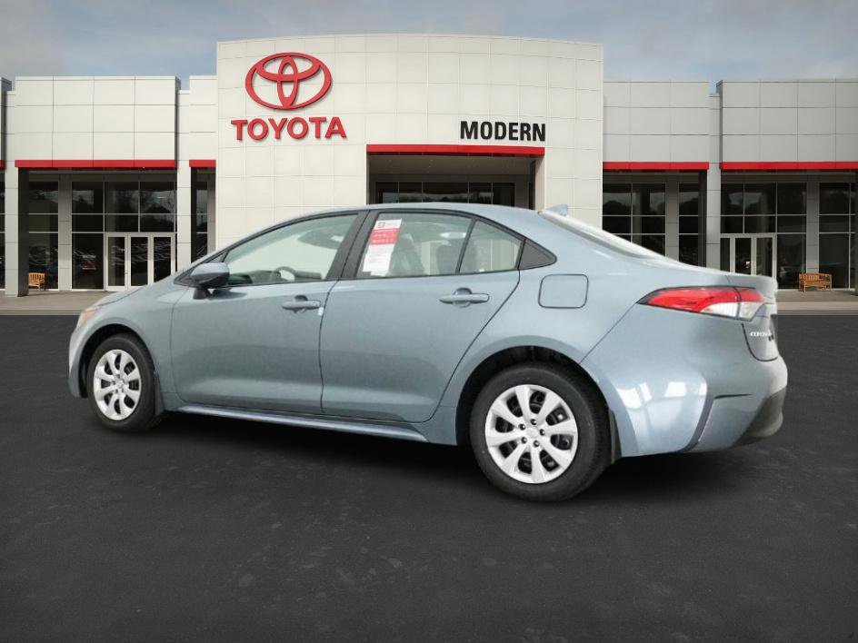 2025 Toyota Corolla LE photo 11