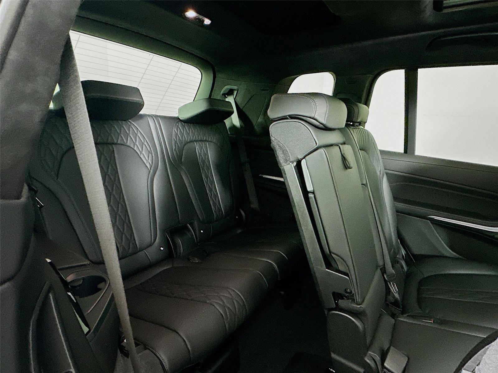 2026 Bmw X7 M60i photo 25