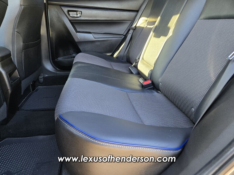 2018 Toyota Corolla L photo 11