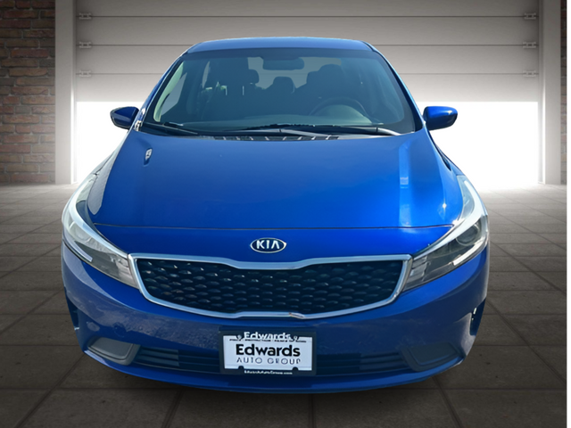 2017 Kia Forte LX Base photo 8