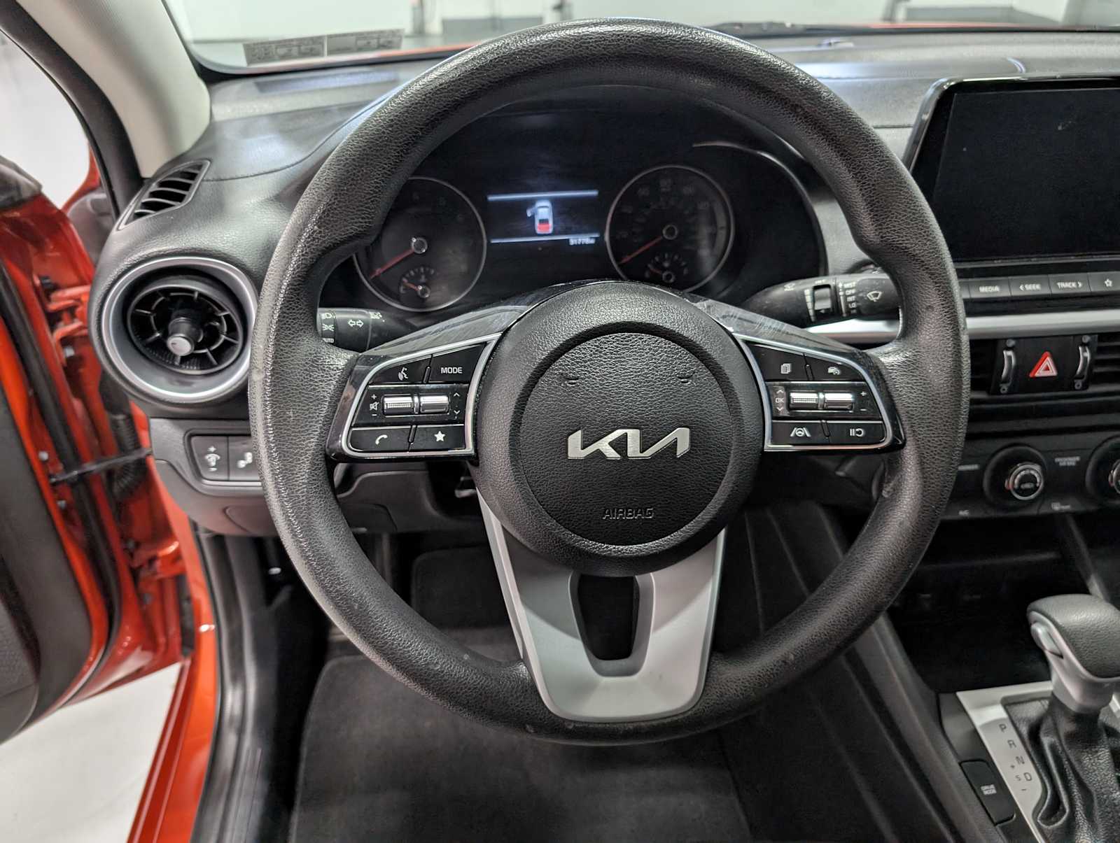 2023 Kia Forte LXS photo 32