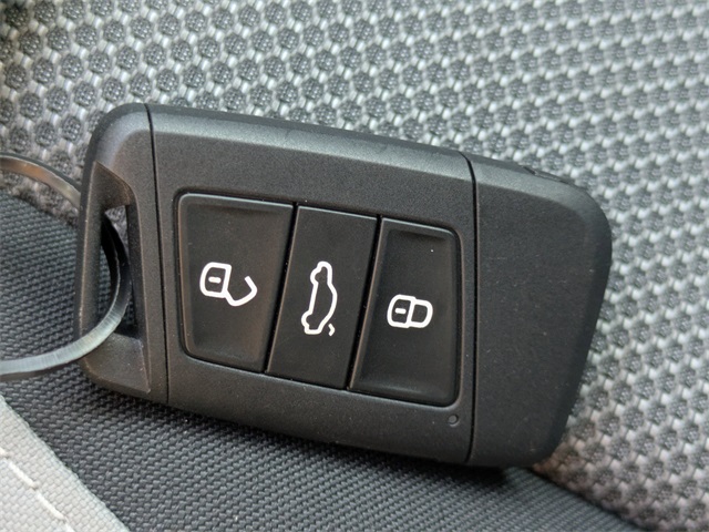 2022 Volkswagen Taos S photo 29