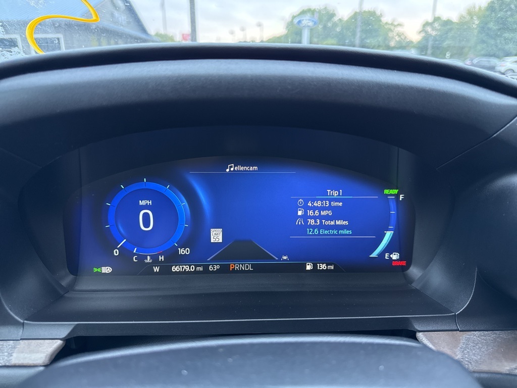 2022 Ford Explorer Hybrid Platinum photo 5