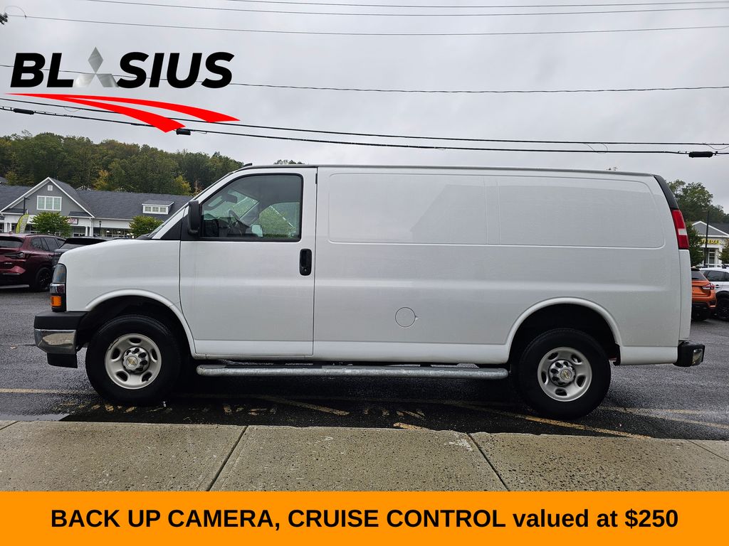 2023 Chevrolet Express 2500 Work Cargo Van photo 2