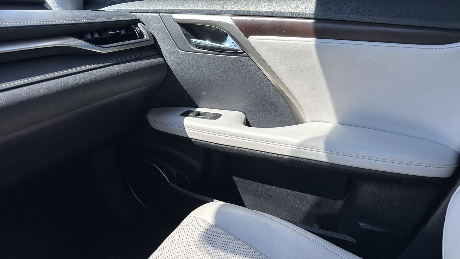 2022 Lexus RX 350 photo 24
