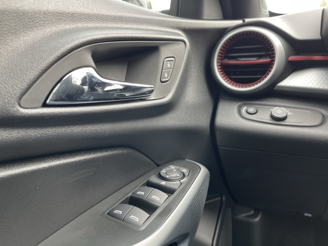 2025 Chevrolet Trax photo 15
