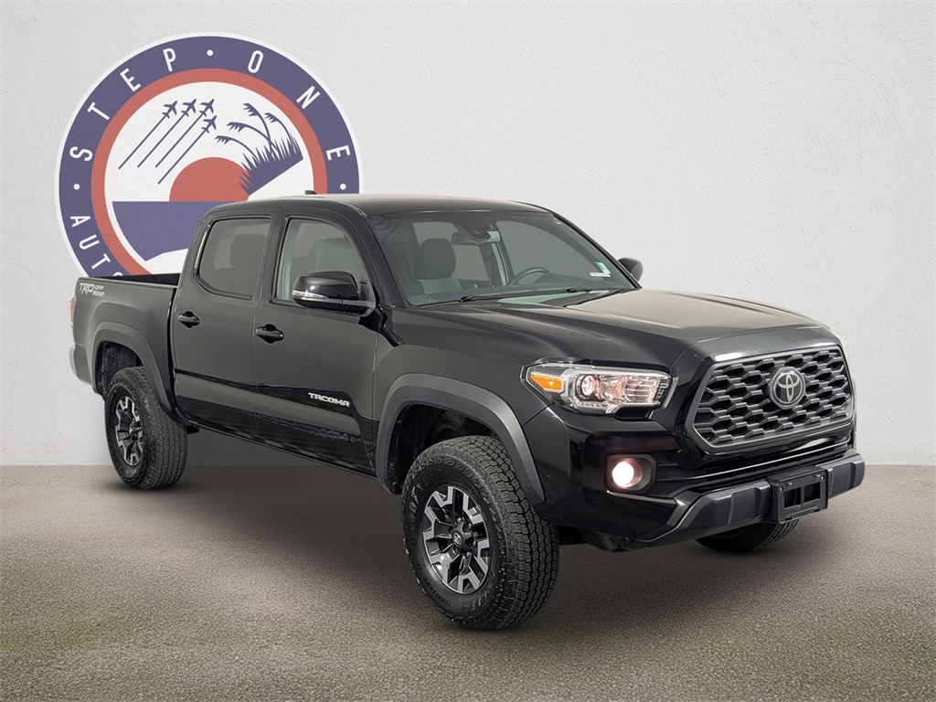 2023 Toyota Tacoma TRD photo 2