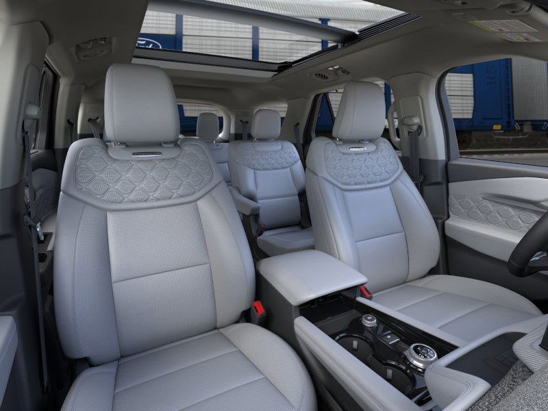 2025 Ford Explorer Platinum photo 8