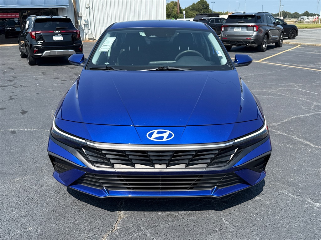 2024 Hyundai Elantra SEL photo 8