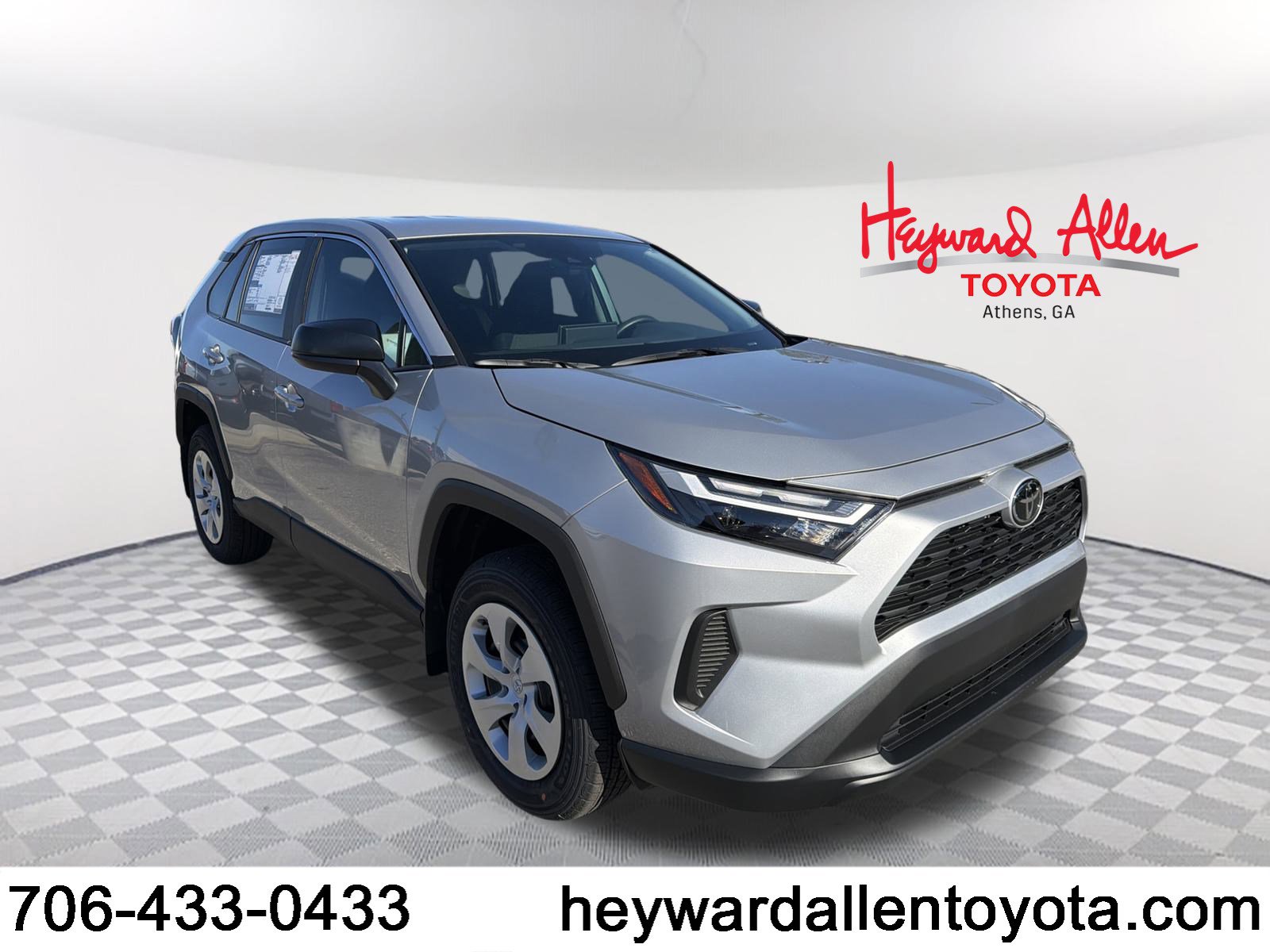 2025 Toyota RAV4 LE