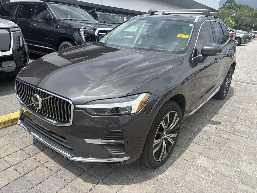 2022 Volvo XC60 B5 Inscription photo 2