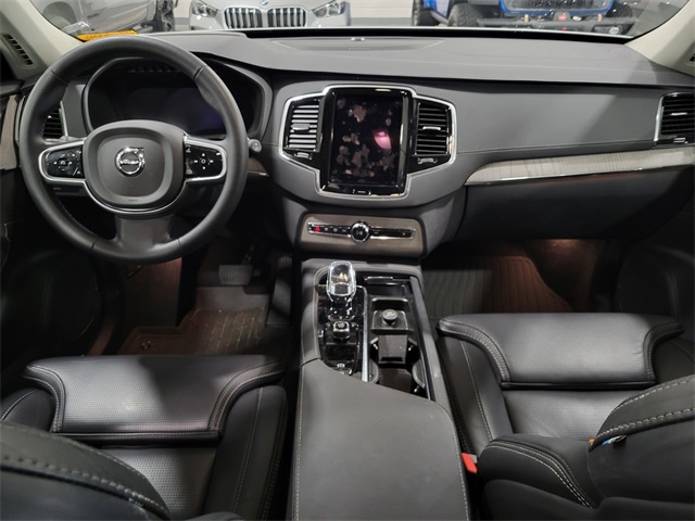 2025 Volvo XC90 photo 21