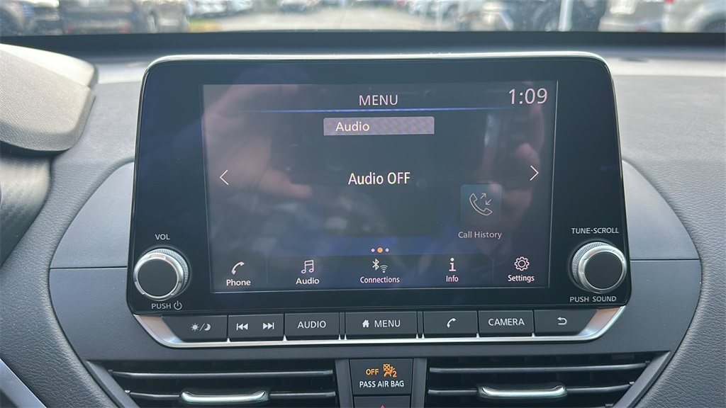 2022 Nissan Altima 2.5 SV photo 23