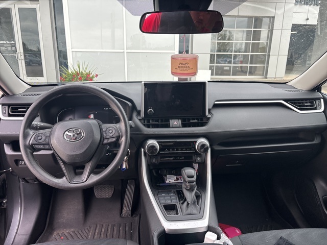 2024 Toyota RAV4 LE photo 4