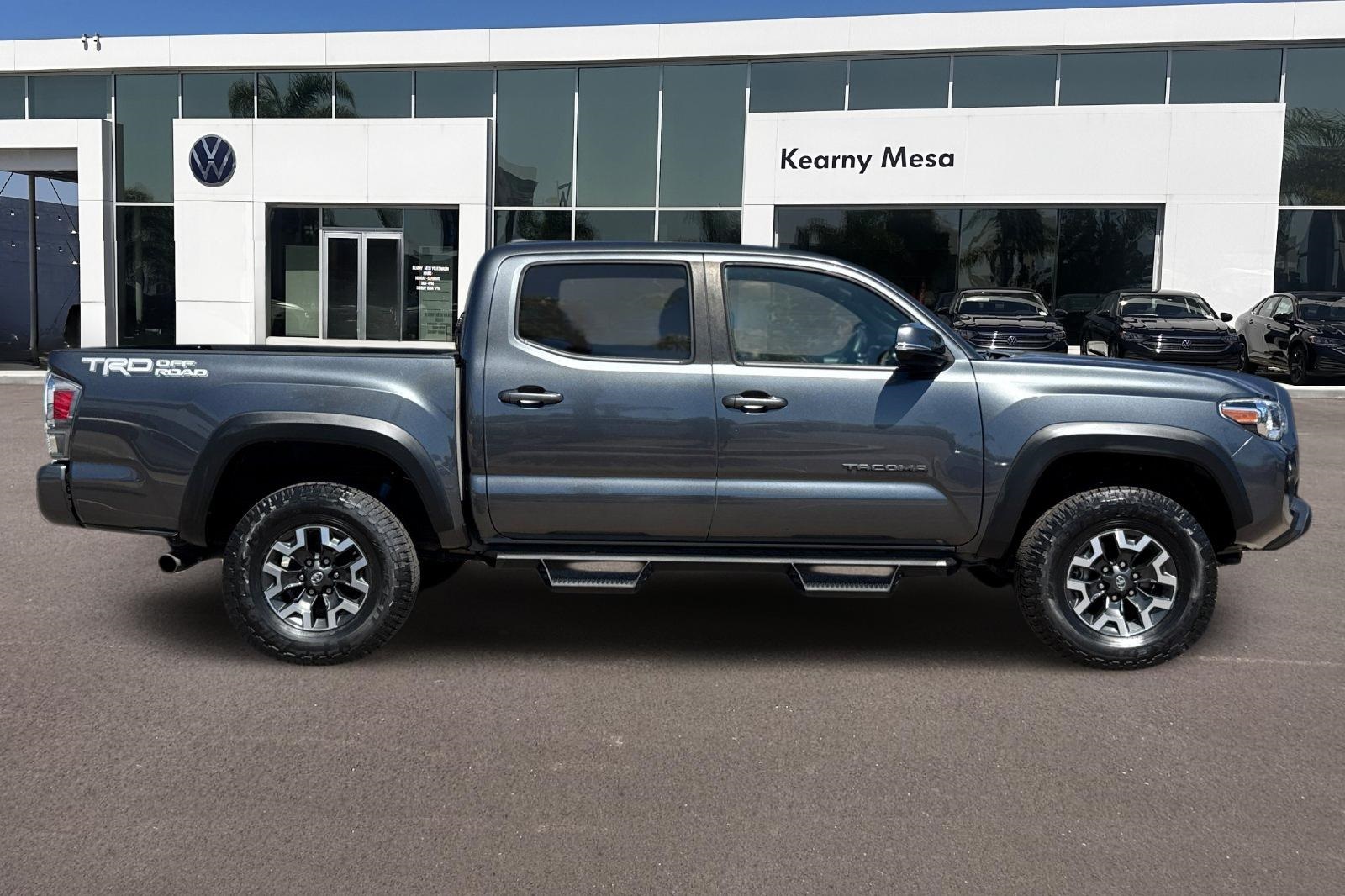 2021 Toyota Tacoma TRD Off-Road V6 photo 3