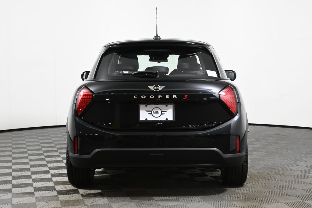 2026 Mini Cooper Hardtop S 4 Door Iconic photo 6
