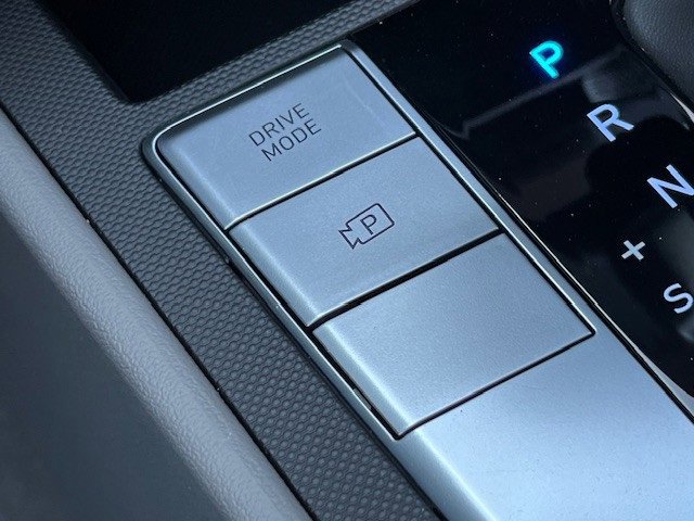 2024 Hyundai Elantra SEL photo 24