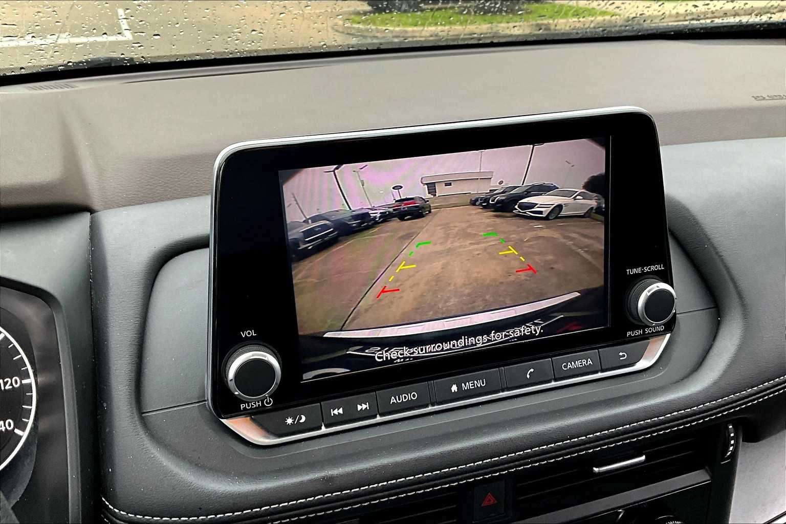 2023 Nissan Rogue SV photo 24