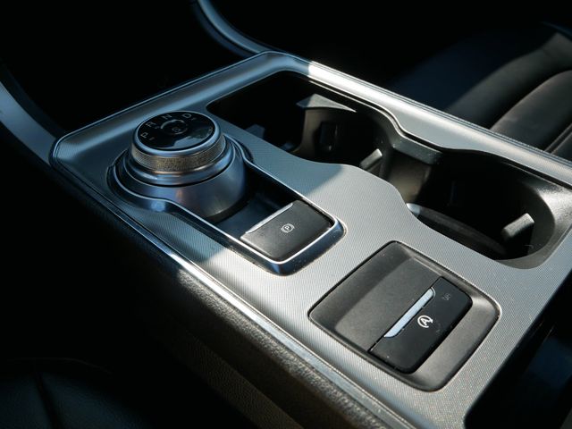 2022 Ford Edge SEL photo 11
