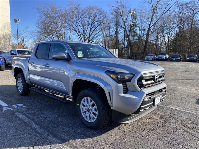 2025 Toyota Tacoma SR5's photo