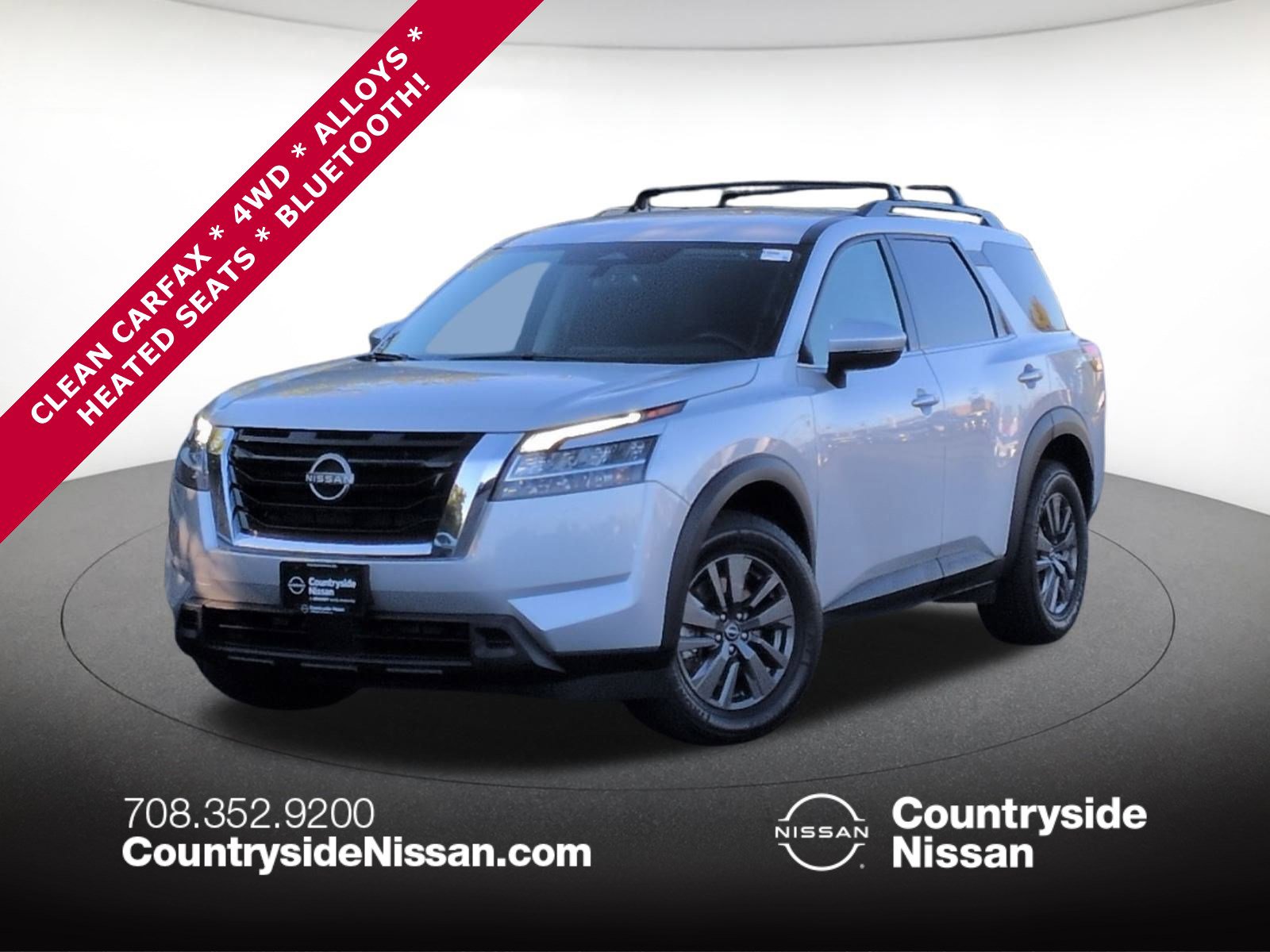 2022 Nissan Pathfinder SV's photo