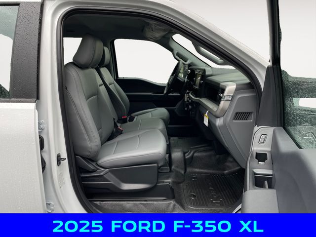 2025 Ford F-350 photo 14