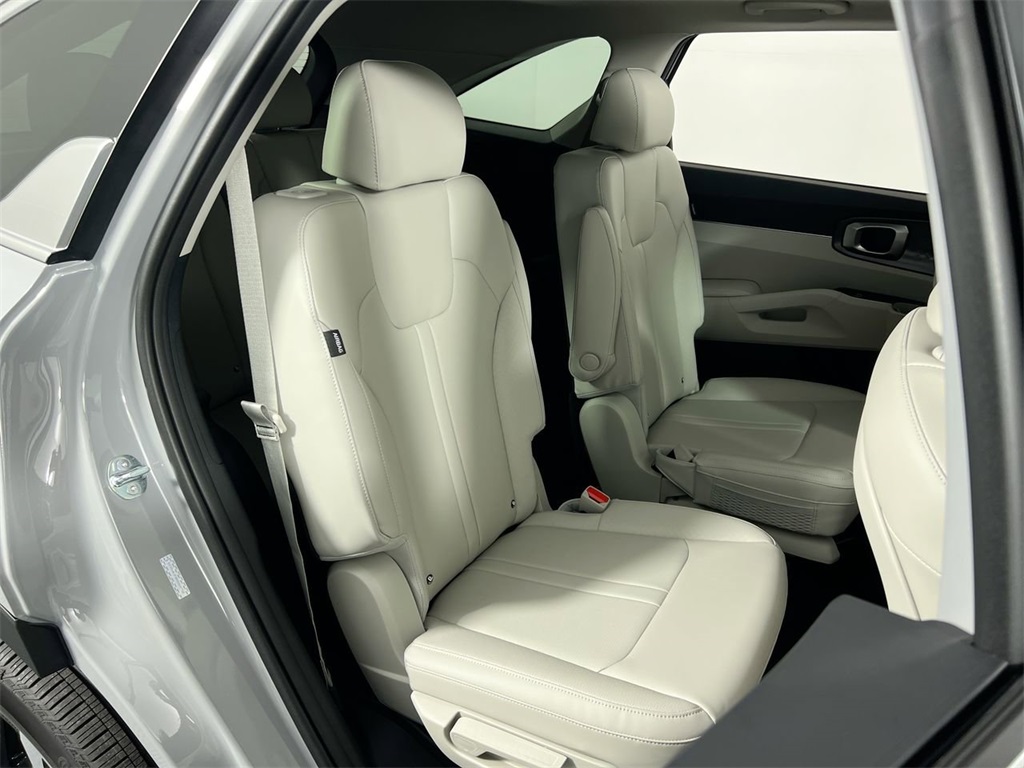 2026 Kia Sorento EX photo 28